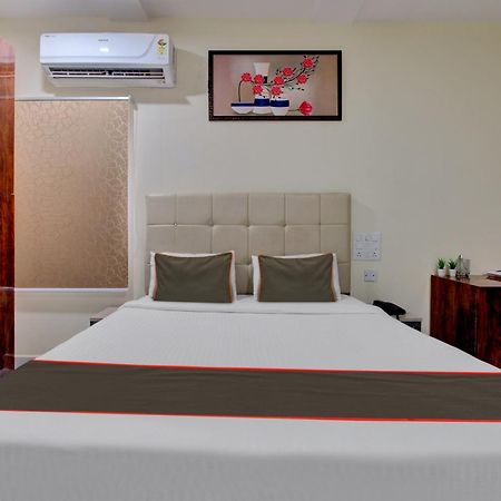 Khammam Collection O Hotel Mango Tree מראה חיצוני תמונה