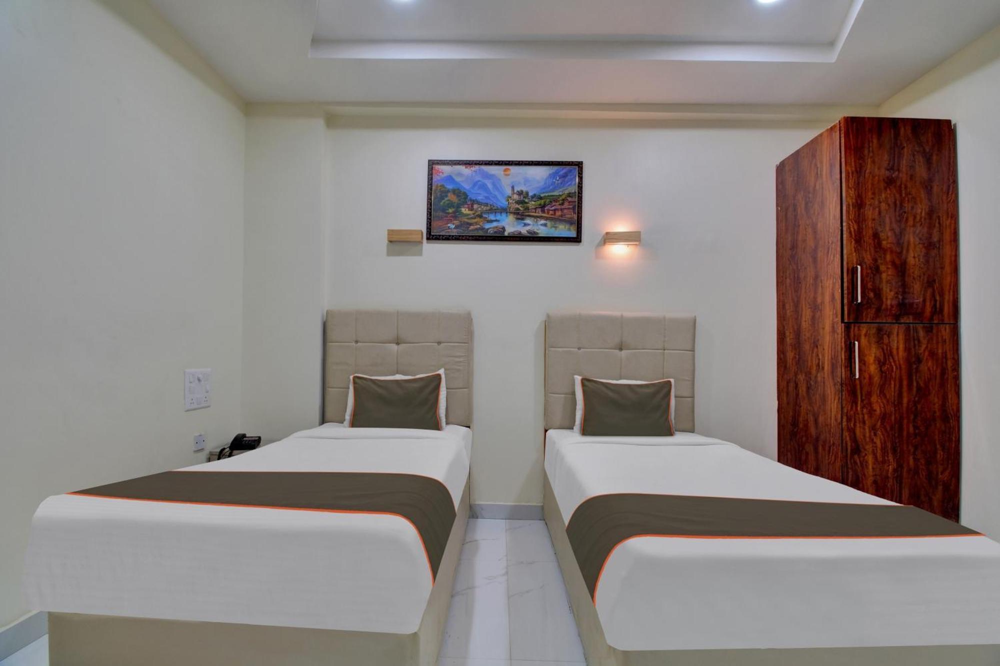 Khammam Collection O Hotel Mango Tree מראה חיצוני תמונה