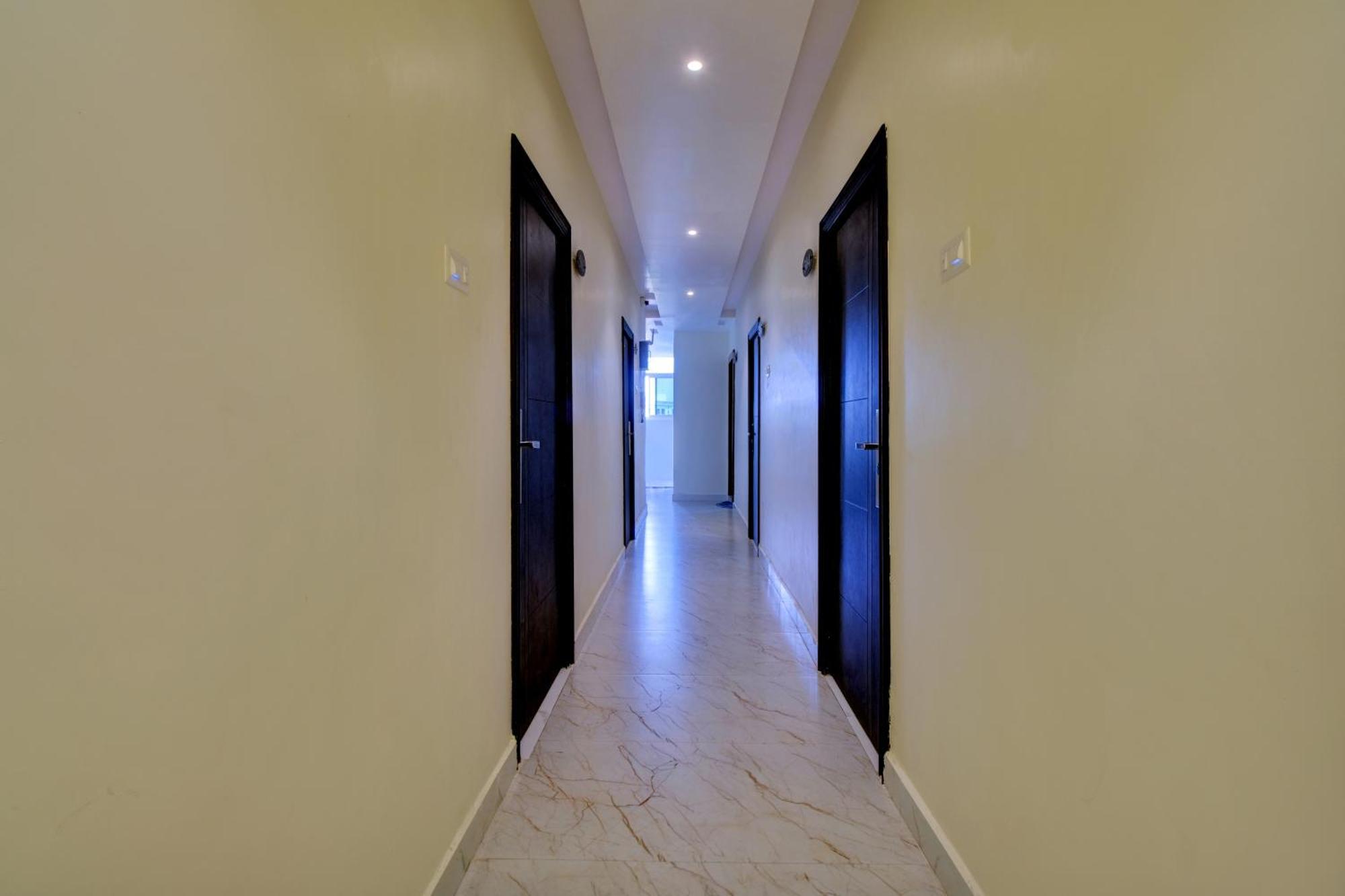 Khammam Collection O Hotel Mango Tree מראה חיצוני תמונה