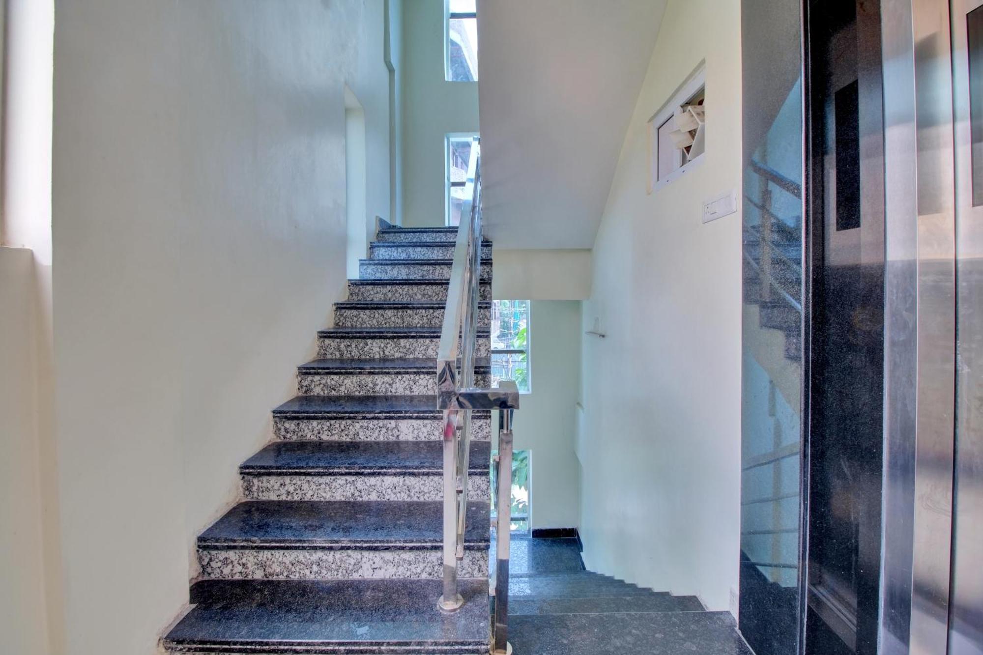 Khammam Collection O Hotel Mango Tree מראה חיצוני תמונה